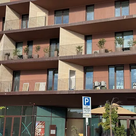Altana Guest Lägenhet Tirana